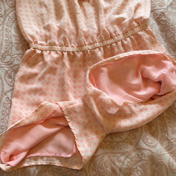 Darling Lauren Conrad Bow Front Romper Like New - Picture 11 of 16